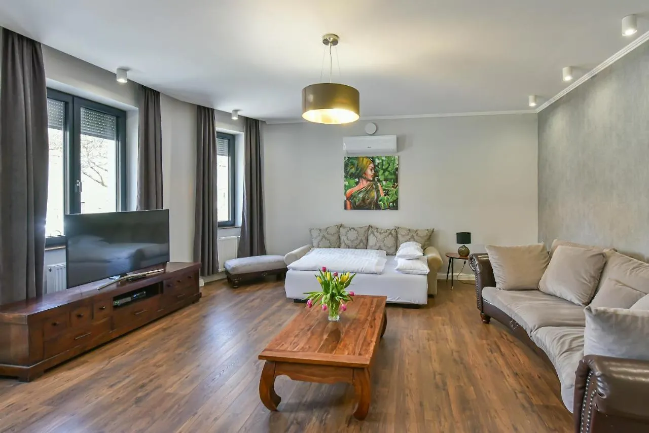 Apartment Villa Garden Eger